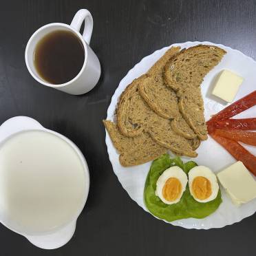 5.05.2025 r. śniadanie dieta z ogr. łatwoprzyswajalnych węglowodanów